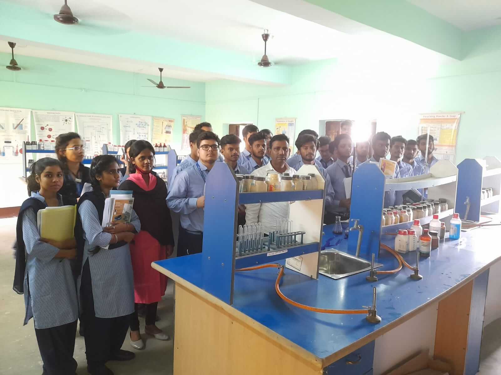 Millia Convent English School Laboratory