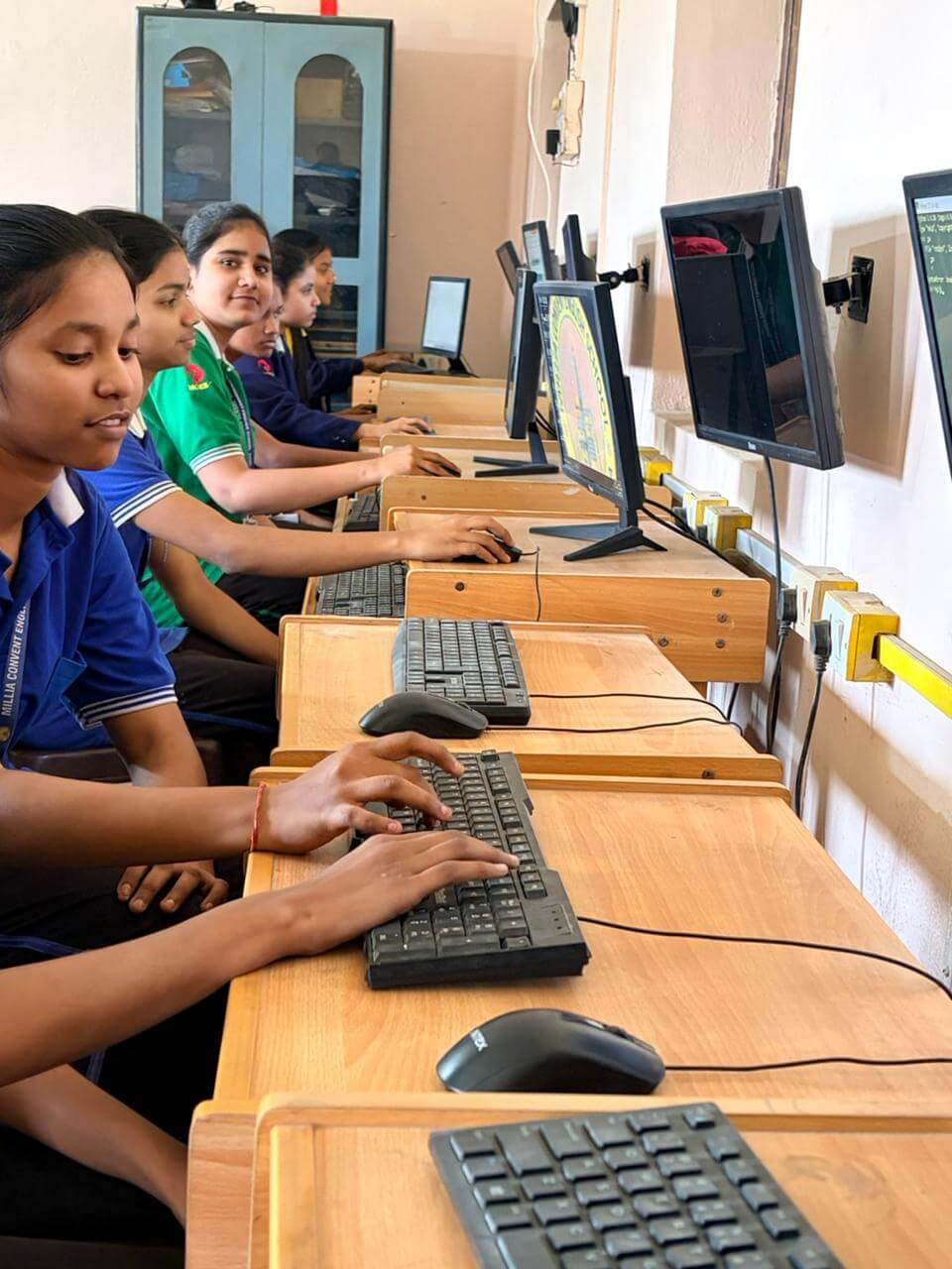 Millia Convent English School Laboratory